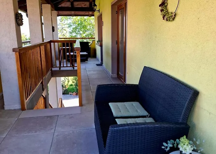 Strancar Wines Daire