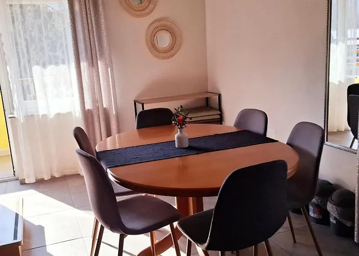 Daire Strancar Wines *