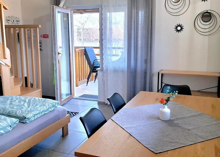 Daire Strancar Wines *